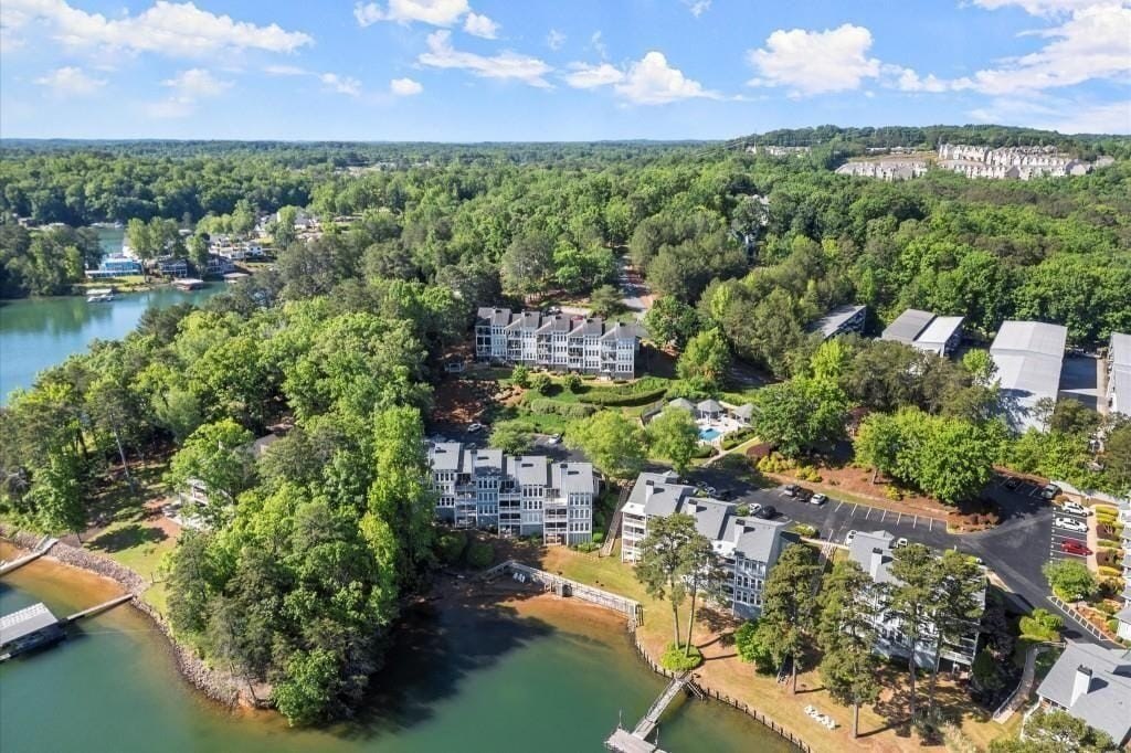 Condo 2BR 2BA - 2300 Habersham Marina Road #102, Cumming, GA