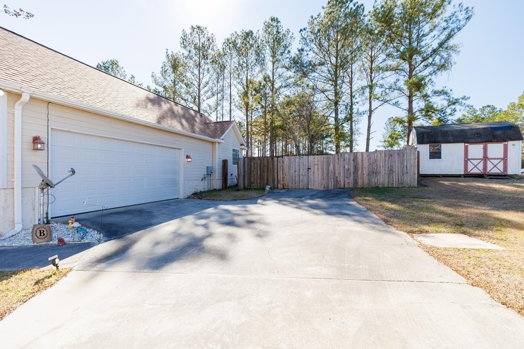 Single Family 3BR 3BA - 3892 Darian Drive, Valdosta, GA