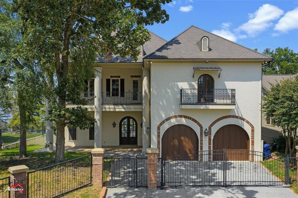 Single Family 4BR 8BA - 1 Lake Point Place, Shreveport, LA