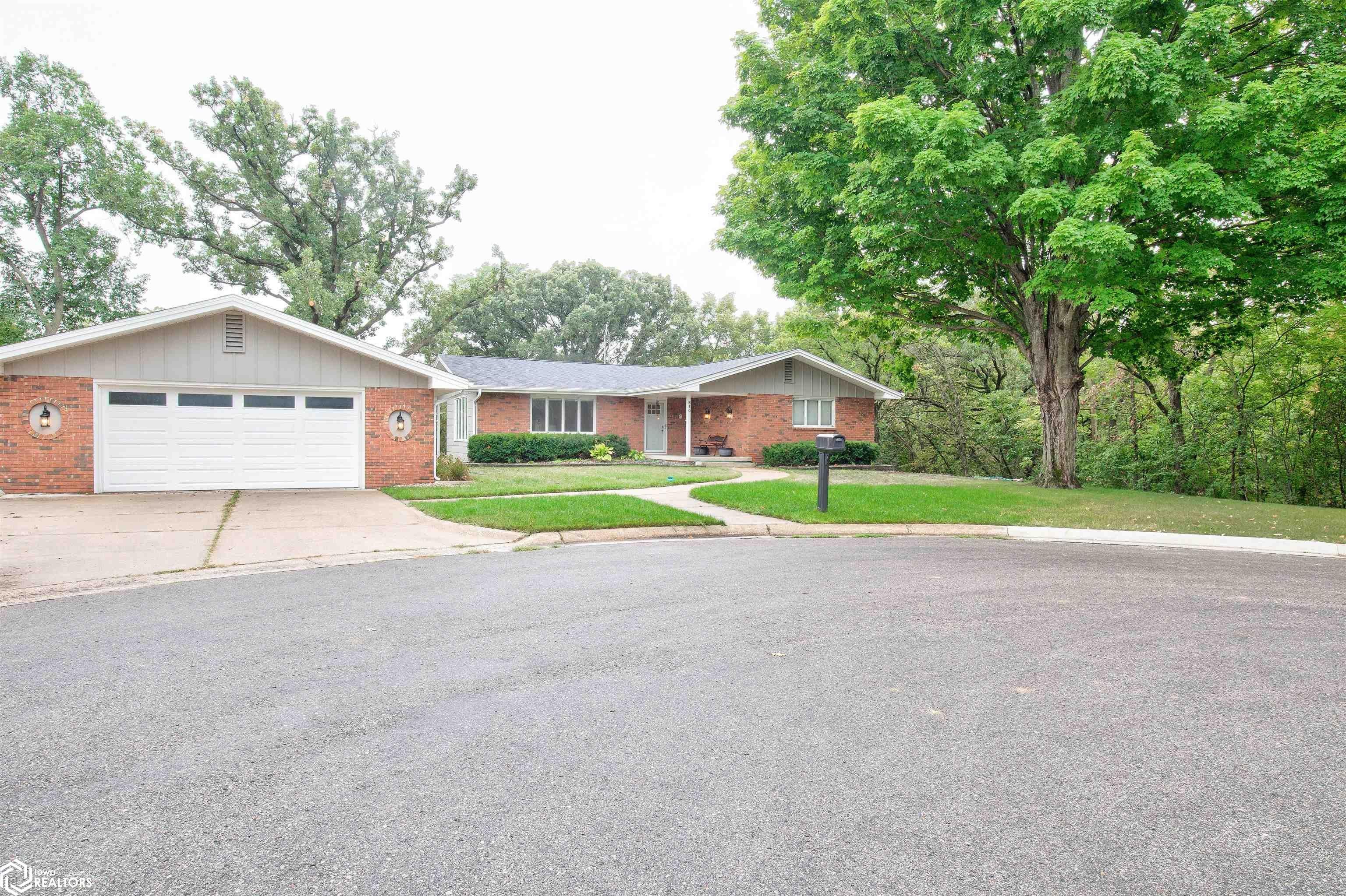 810 Oak Hl Dr  