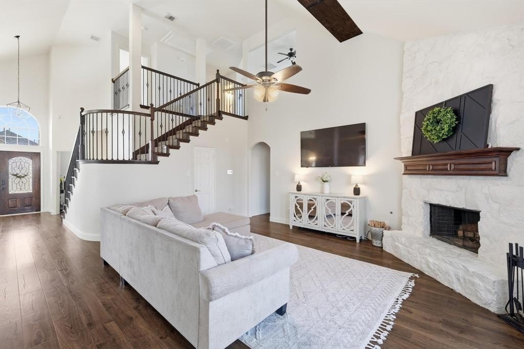 Single Family 5BR 3BA - 14052 Zippo Way, Fort Worth, TX