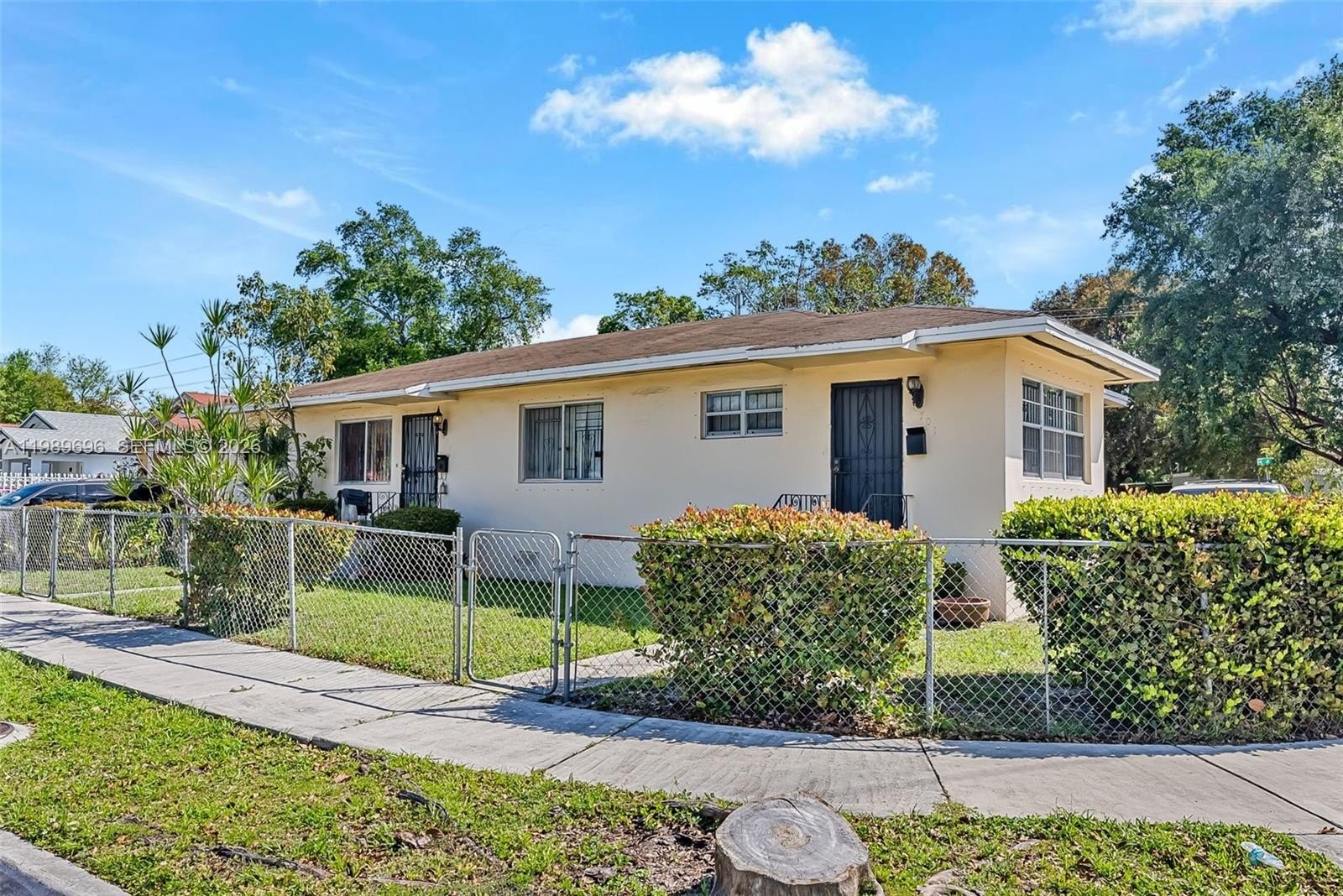 Duplex 4BR 2BA - 6701 NW 5th Ave, Miami, FL