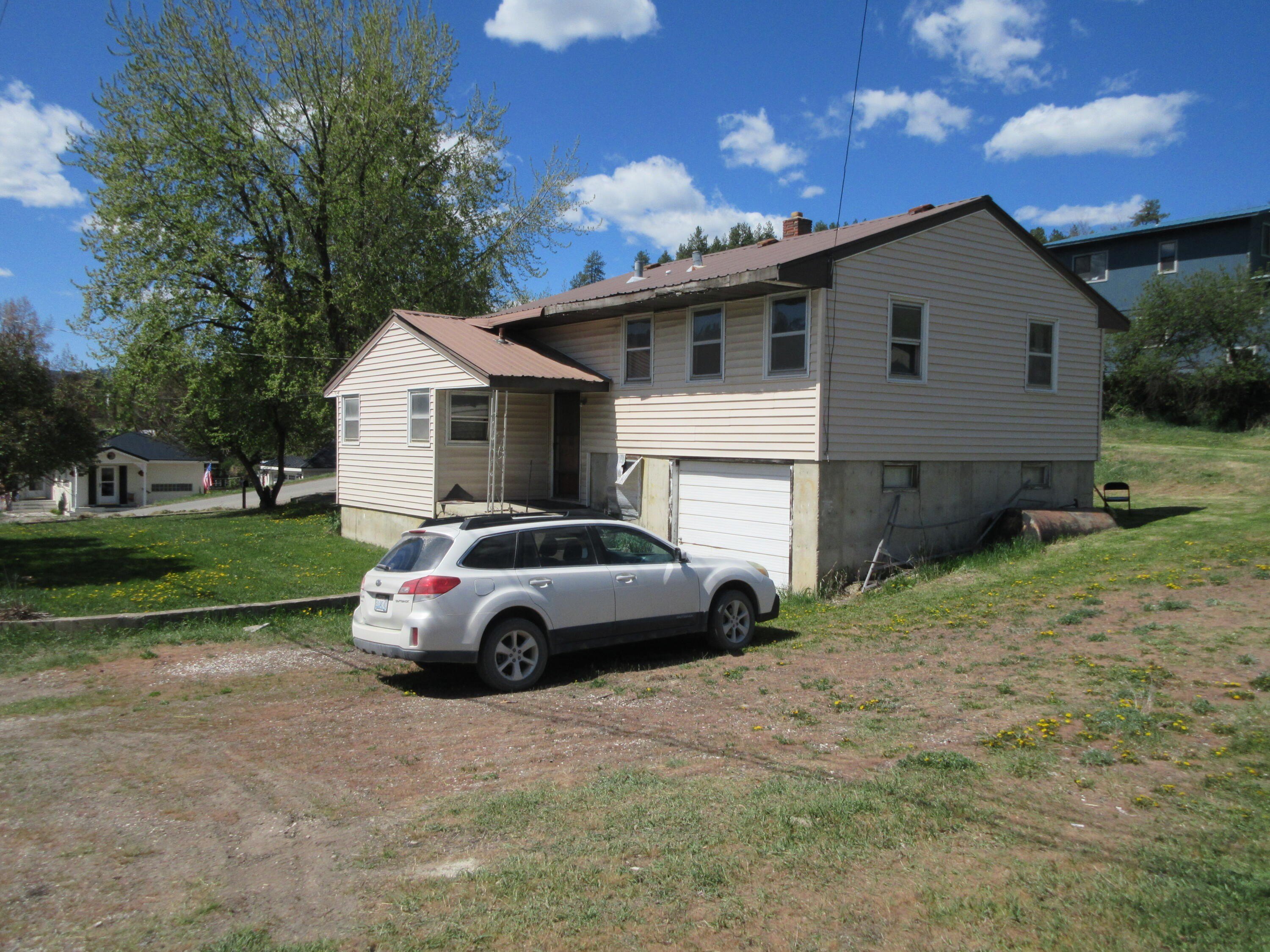 Single Family 3BR 1BA - 166 PORTLAND ST, REPUBLIC, WA
