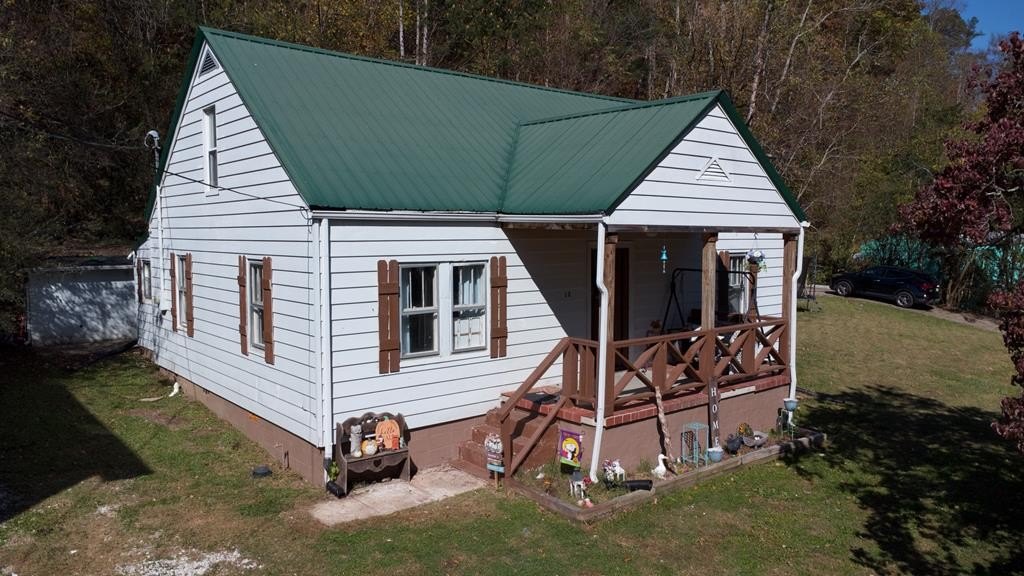 Single Family 3BR 4BA - 8800 Masons Lane, East Point, KY