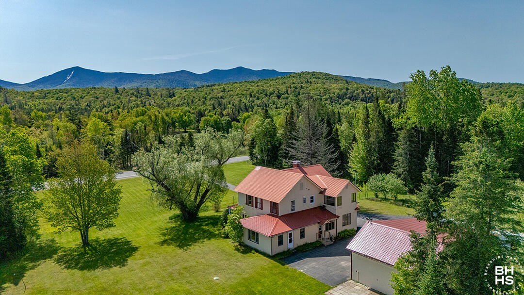Single Family 4BR 3BA - 1341 State Route 3, Saranac Lake, NY