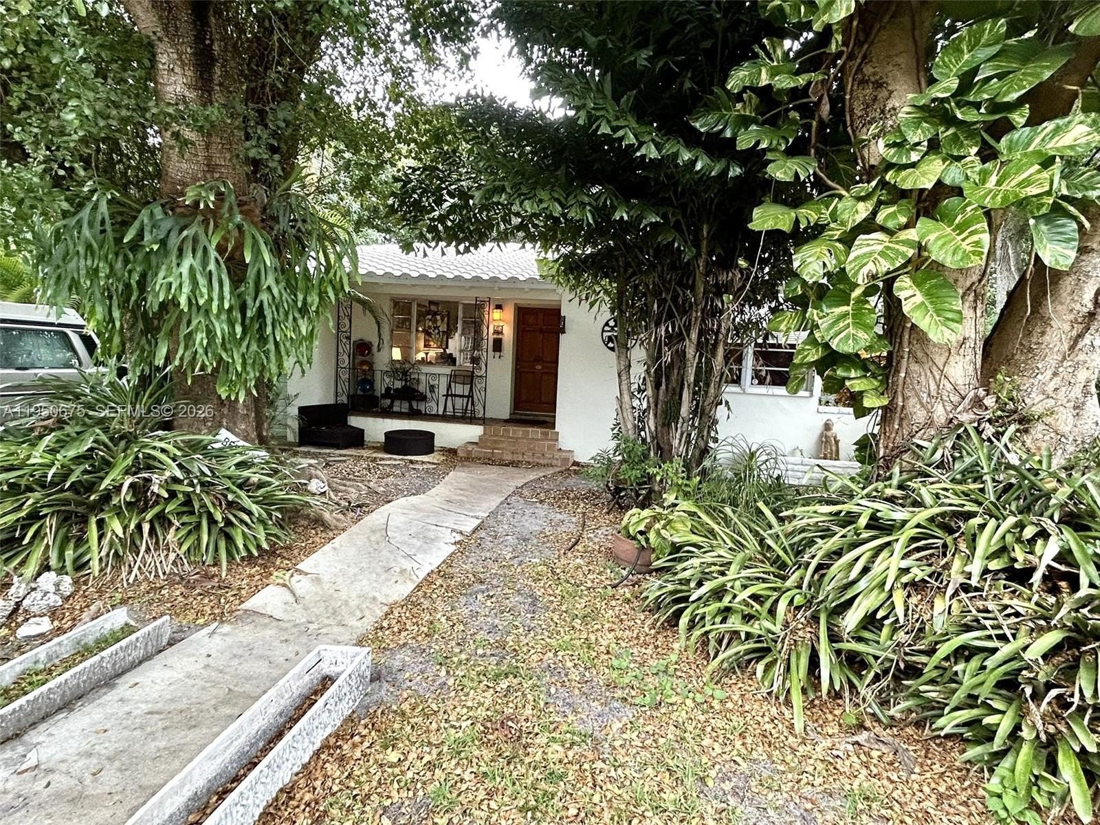 Single Family 3BR 1BA - 25 NW 104th St, Miami Shores, FL