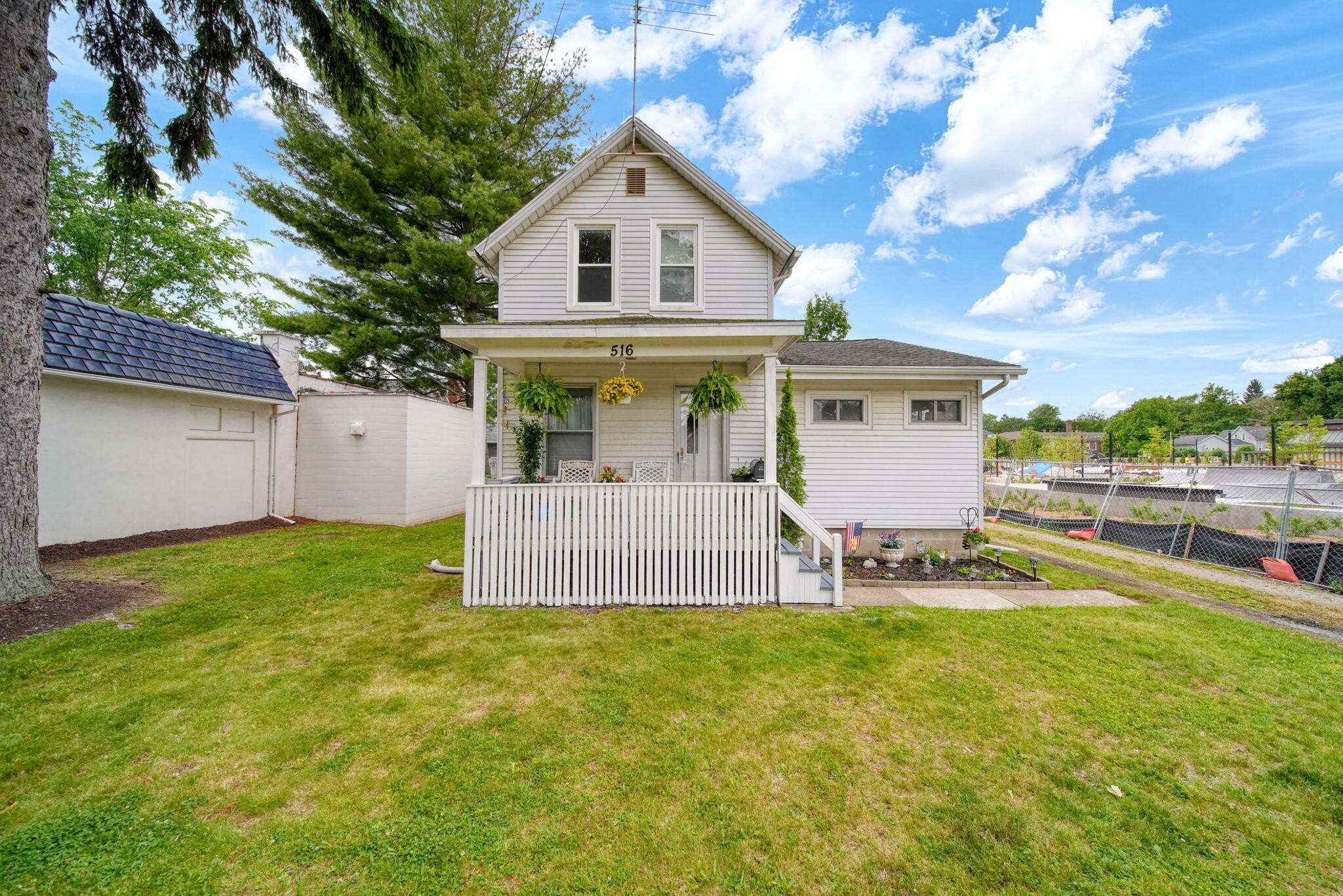Single Family 2BR 1BA - 516 S Main Street, Chelsea, MI