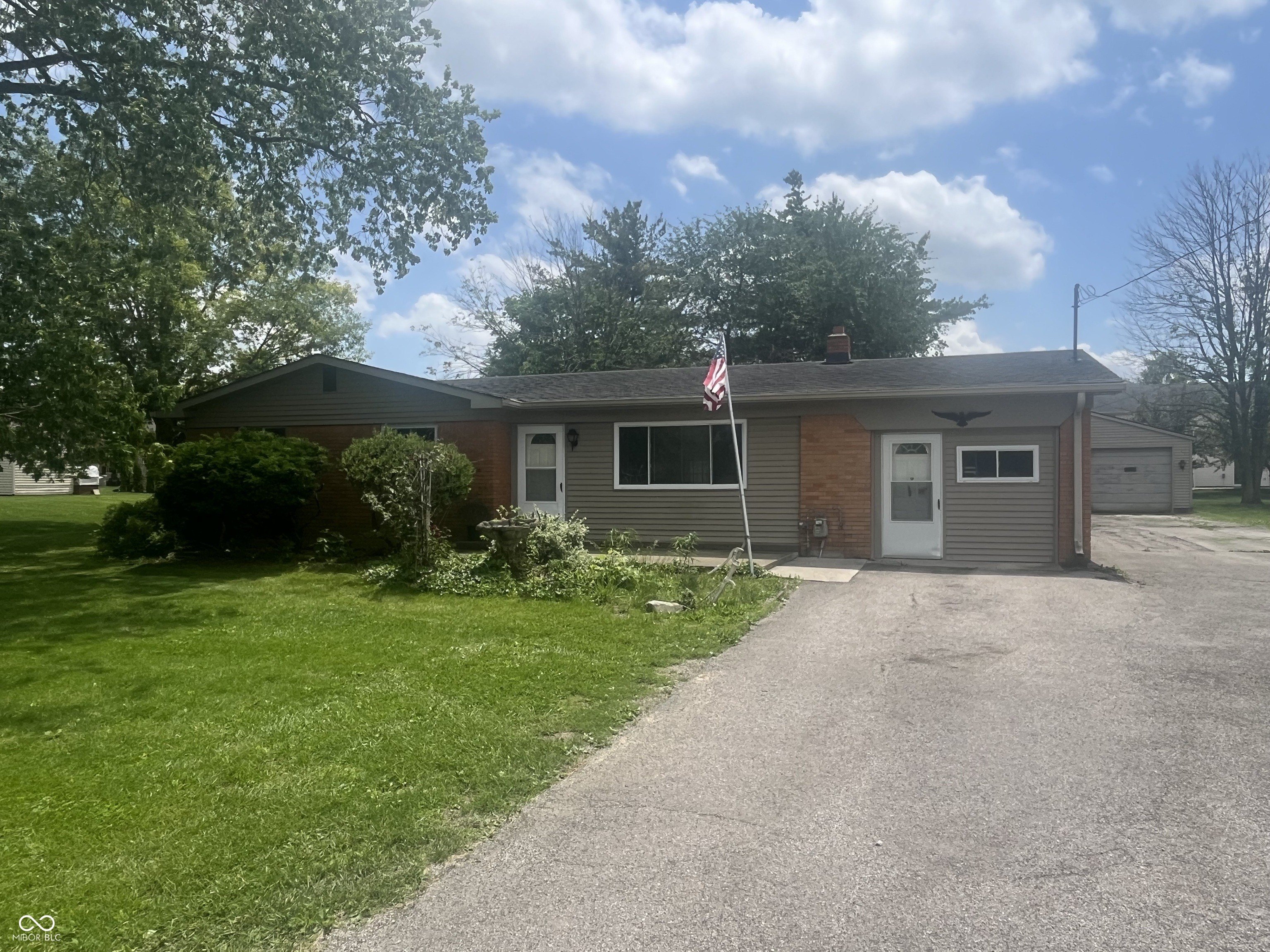 Single Family 3BR 2BA - 7155 E County Road 150 S, Avon, IN