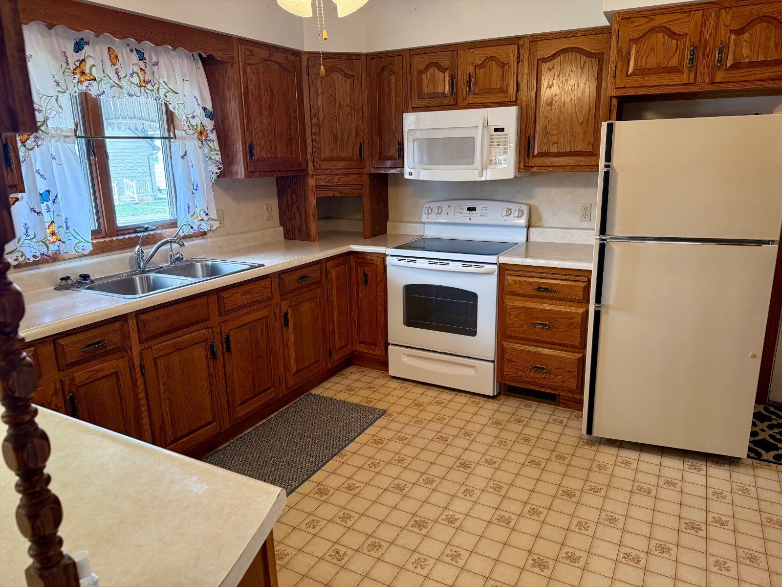 Single Family 2BR 2BA - 9 N  Badger St, Wishek, ND