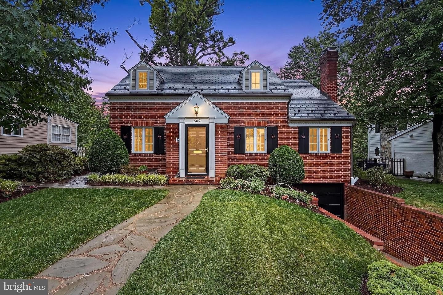 Single Family 4BR 4BA - 809 ENDERBY DR, ALEXANDRIA, VA