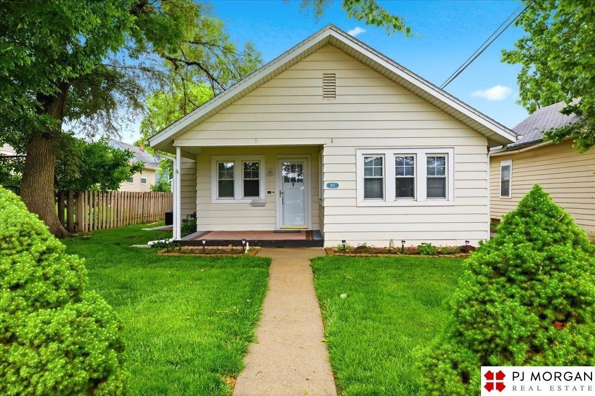 Single Family 2BR 1BA - 1611 S 63rd Street, Omaha, NE