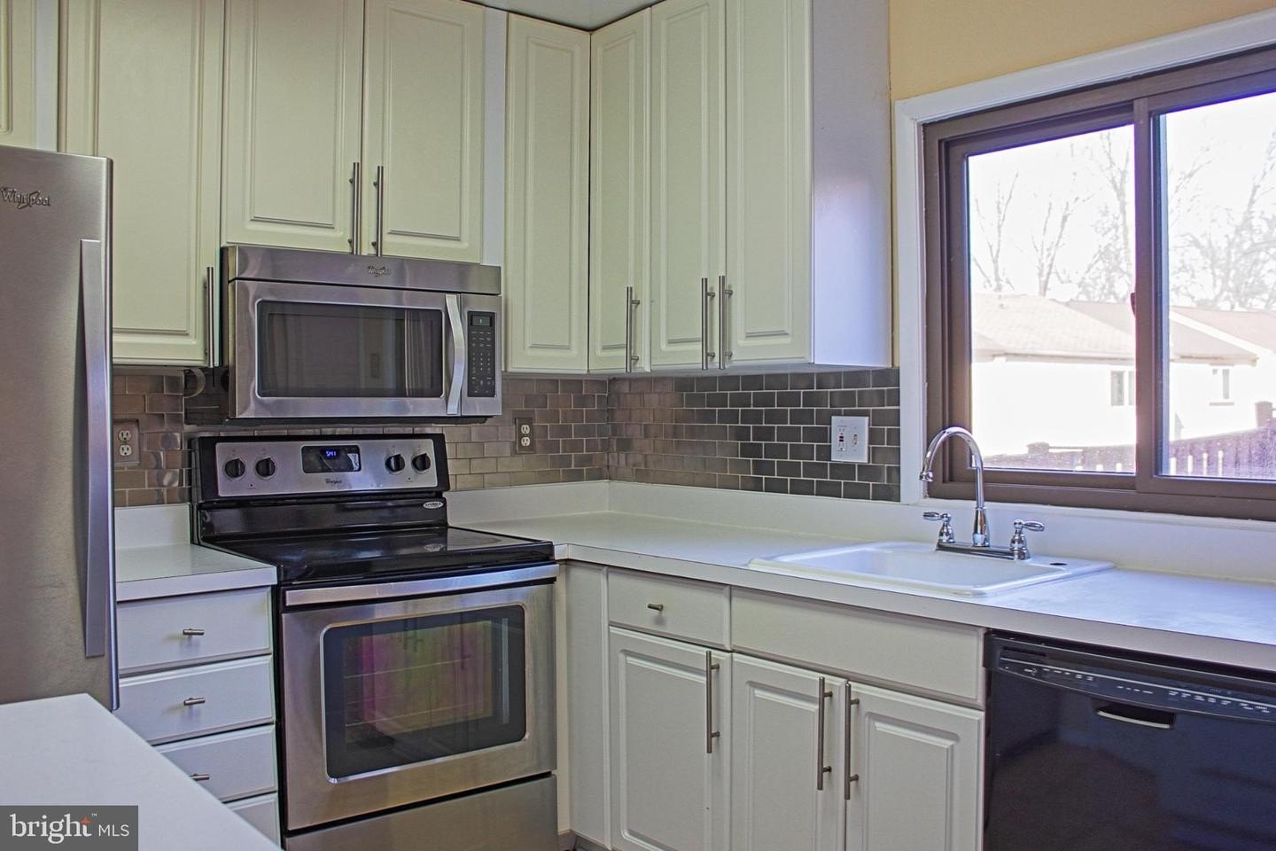 Single Family 3BR 3BA - 9040 CENTERWAY RD, GAITHERSBURG, MD