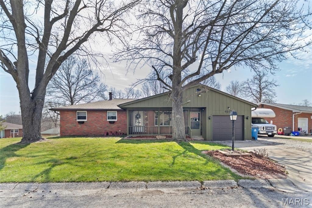 Single Family 3BR 2BA - 4917 W Hill Drive, Godfrey, IL