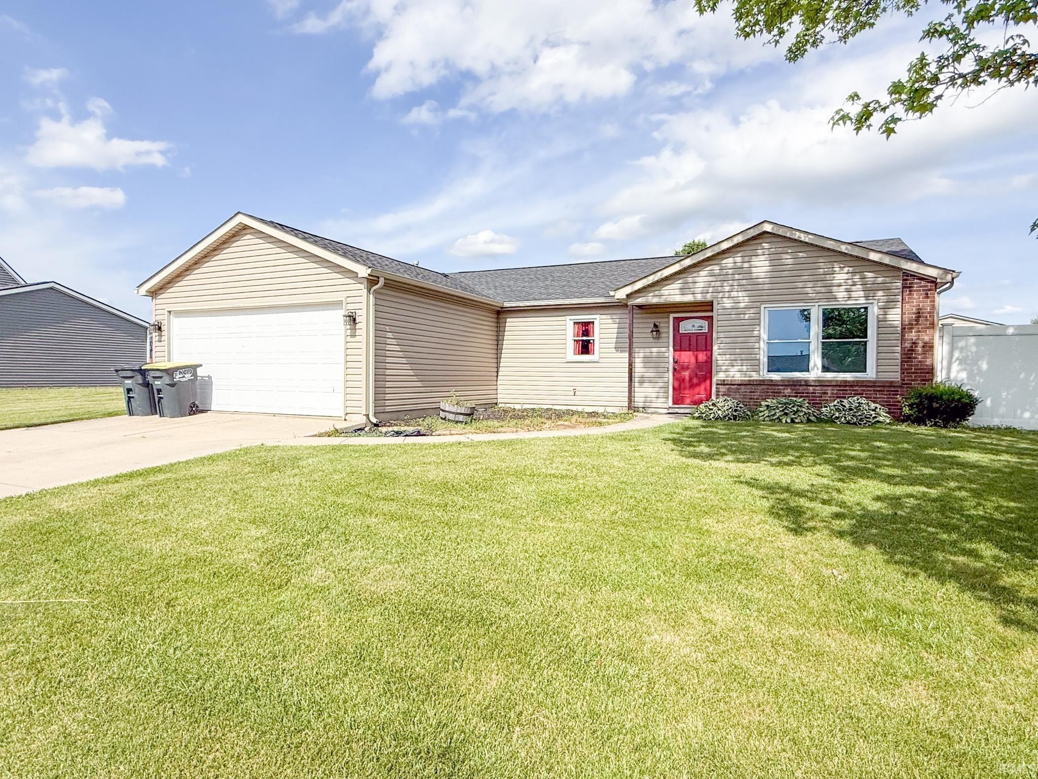 Single Family 3BR 2BA - 208 Valley Meadows, Kendallville, IN