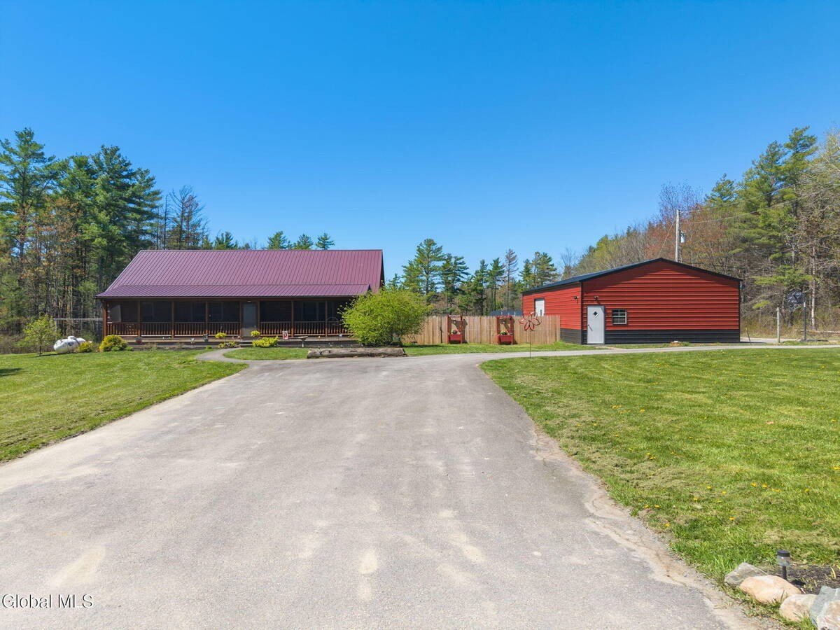 Single Family 3BR 3BA - 68 Cold Springs Road, Grafton, NY