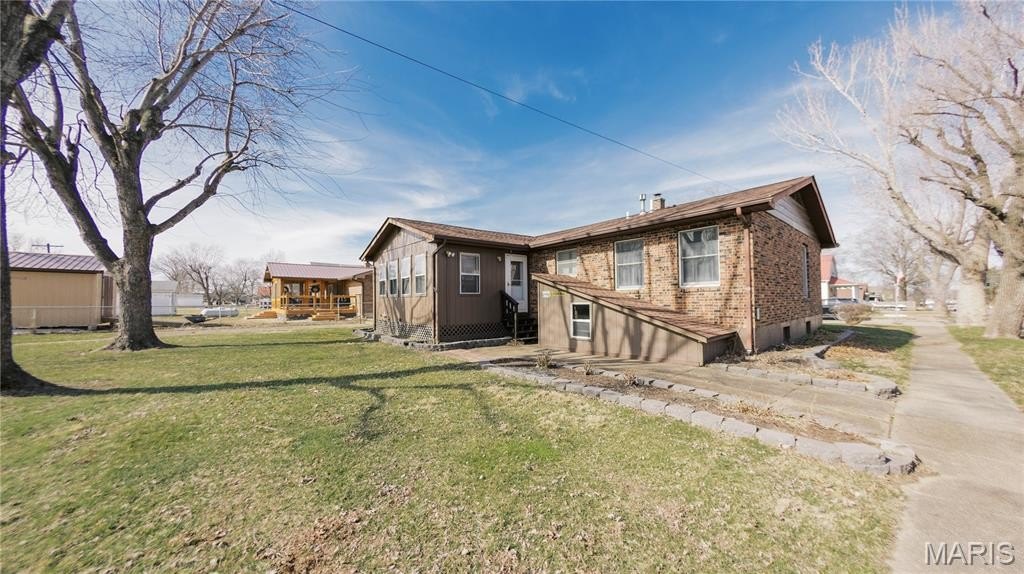 Single Family 3BR 3BA - 502 W Monroe Avenue, Owensville, MO