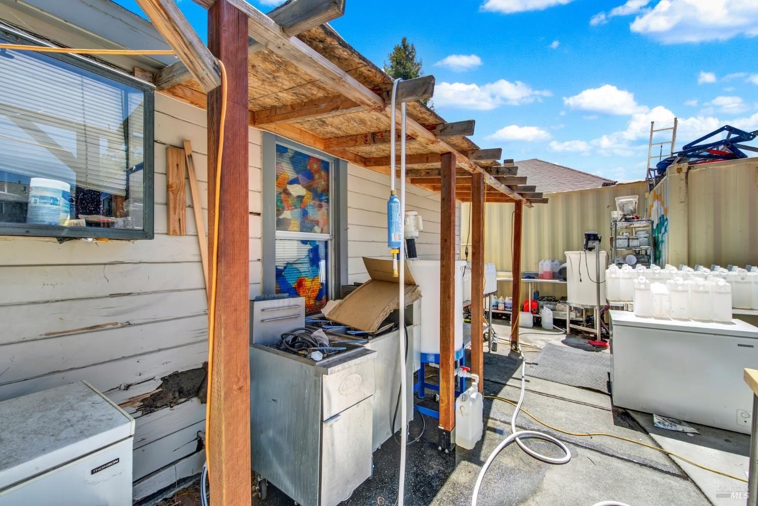 Single Family 2BR 2BA - 512 Davis Street, Vacaville, CA