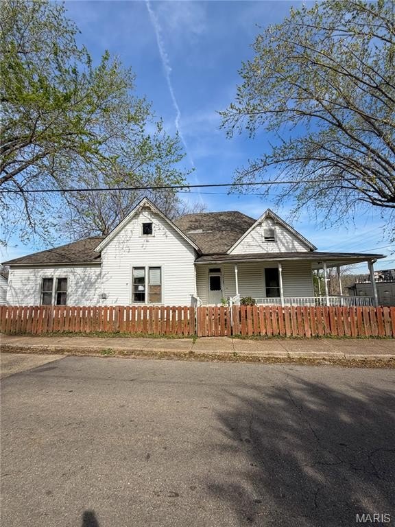 Single Family 5BR 3BA - 202 Jackson Street, Doniphan, MO