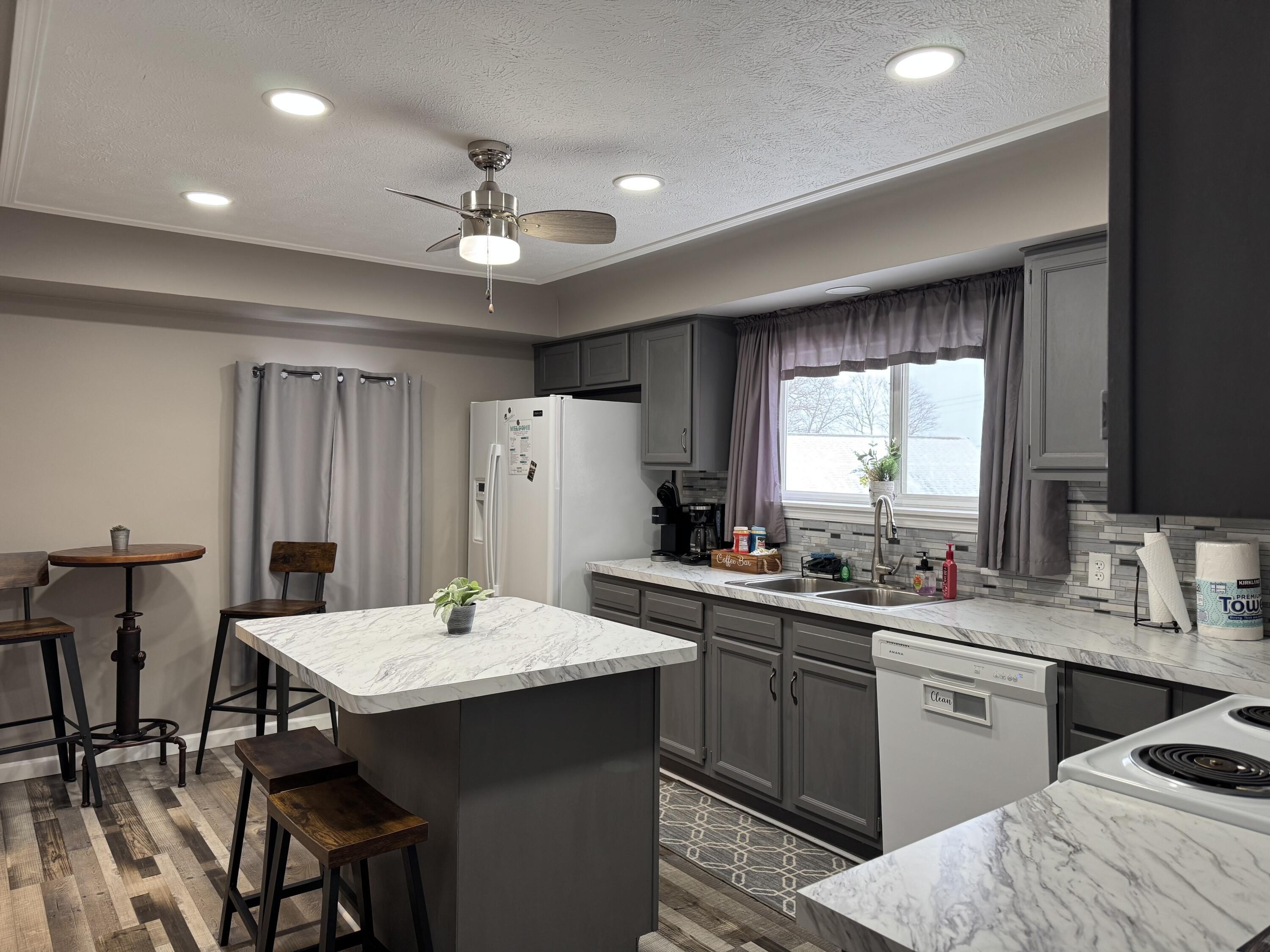 Single Family 2BR 1BA - N9222 Davis St, Curtis, MI