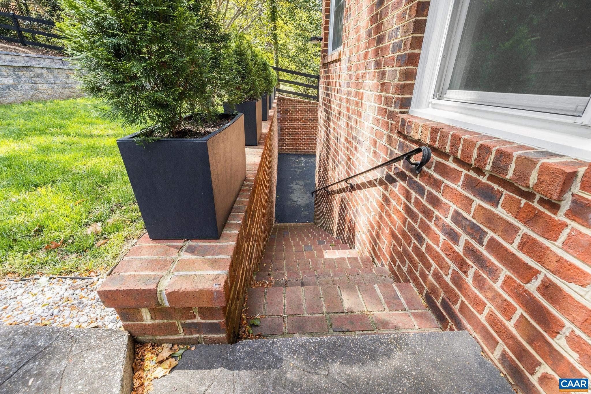 Single Family 4BR 5BA - 1330 HILLTOP RD, CHARLOTTESVILLE, VA