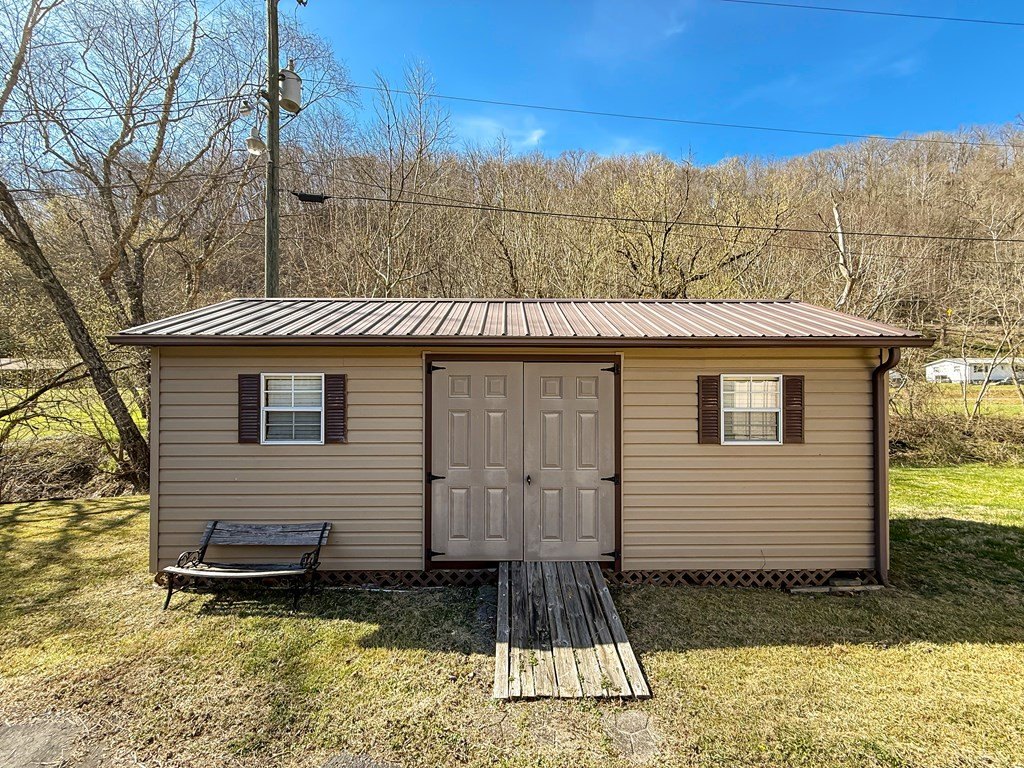 Single Family 3BR 2BA - 160 Maple Lane, Pikeville, KY