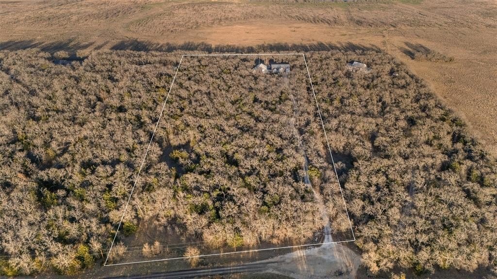 Single Family 4BR 3BA - 102 County Road 424A, Lorena, TX