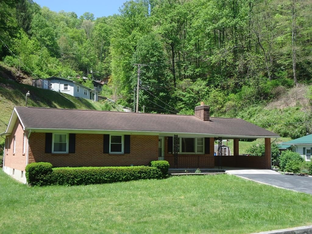 Single Family 3BR 3BA - 4231 Stewart Street, WELCH, WV