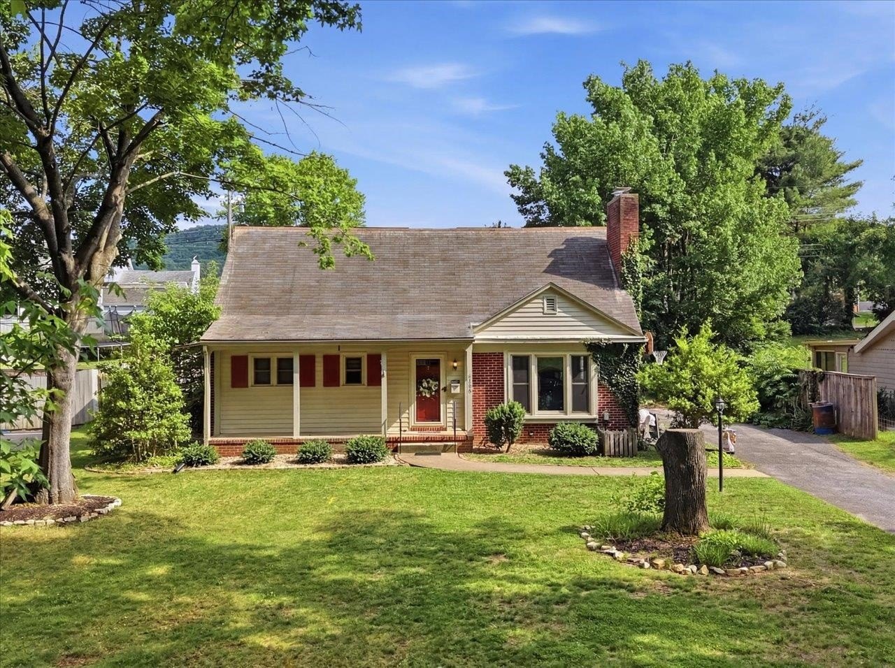 Other 4BR 2BA - 1030 WOODROW AVE, WAYNESBORO, VA