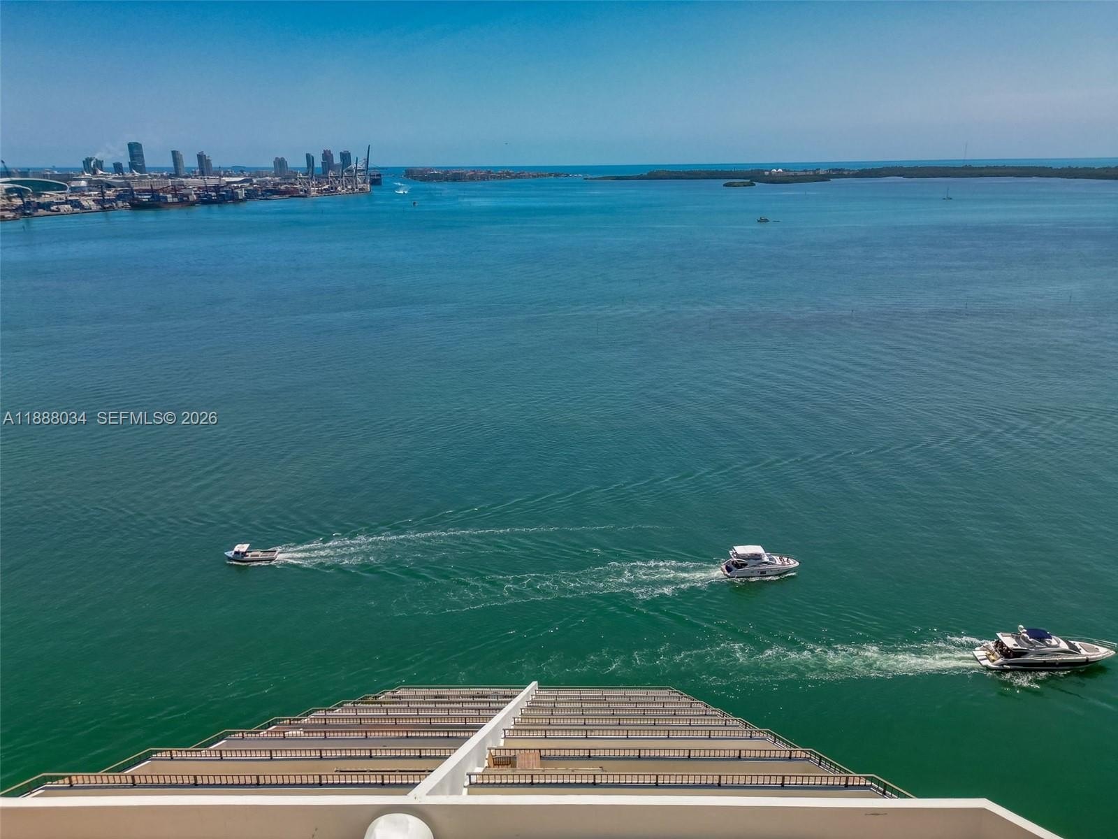 Condo 3BR 4BA - 520 Brickell Key Drive, Miami, FL
