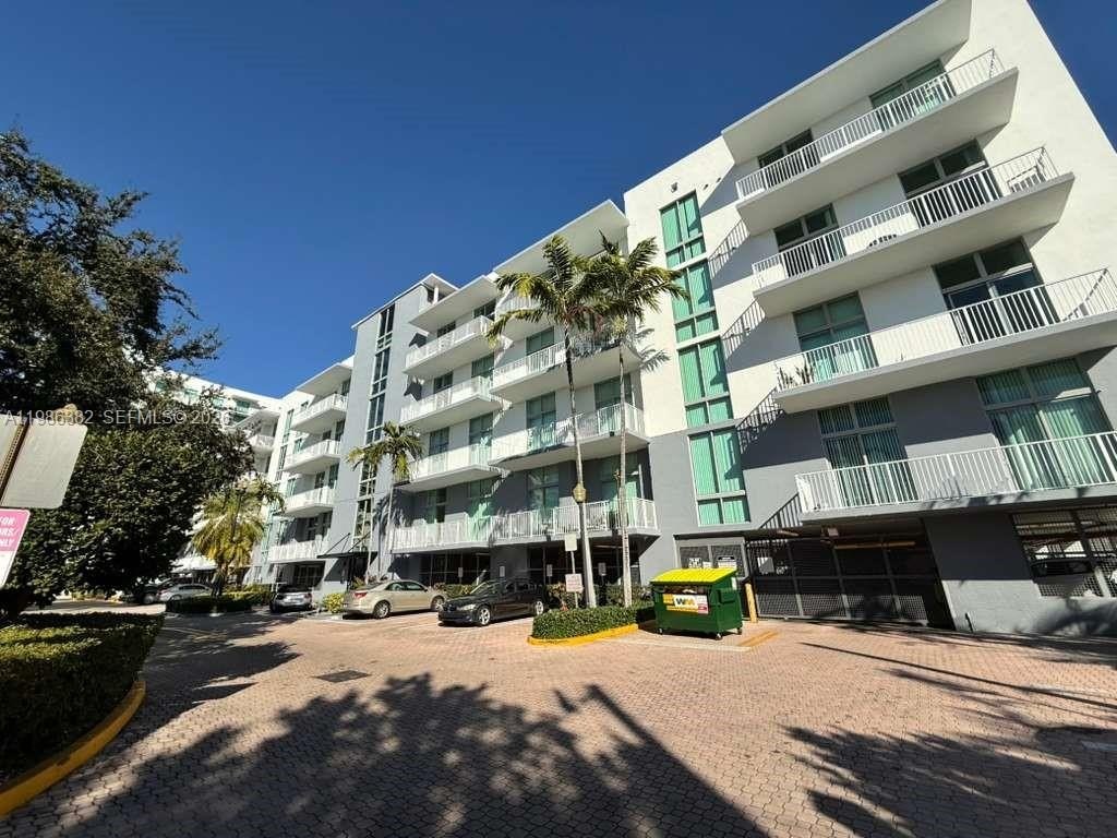 Condo 1BA - 2100 Van Buren St, Hollywood, FL