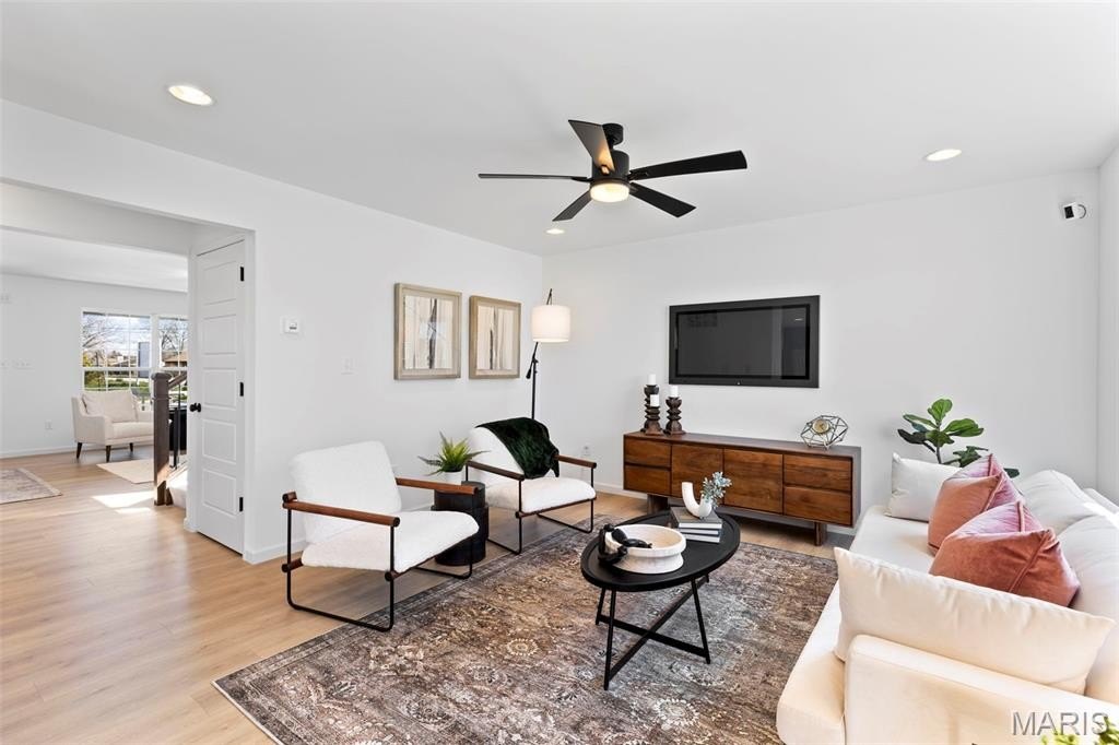 Single Family 4BR 3BA - 3 Sterling at Wilmer Crossing, Wentzville, MO