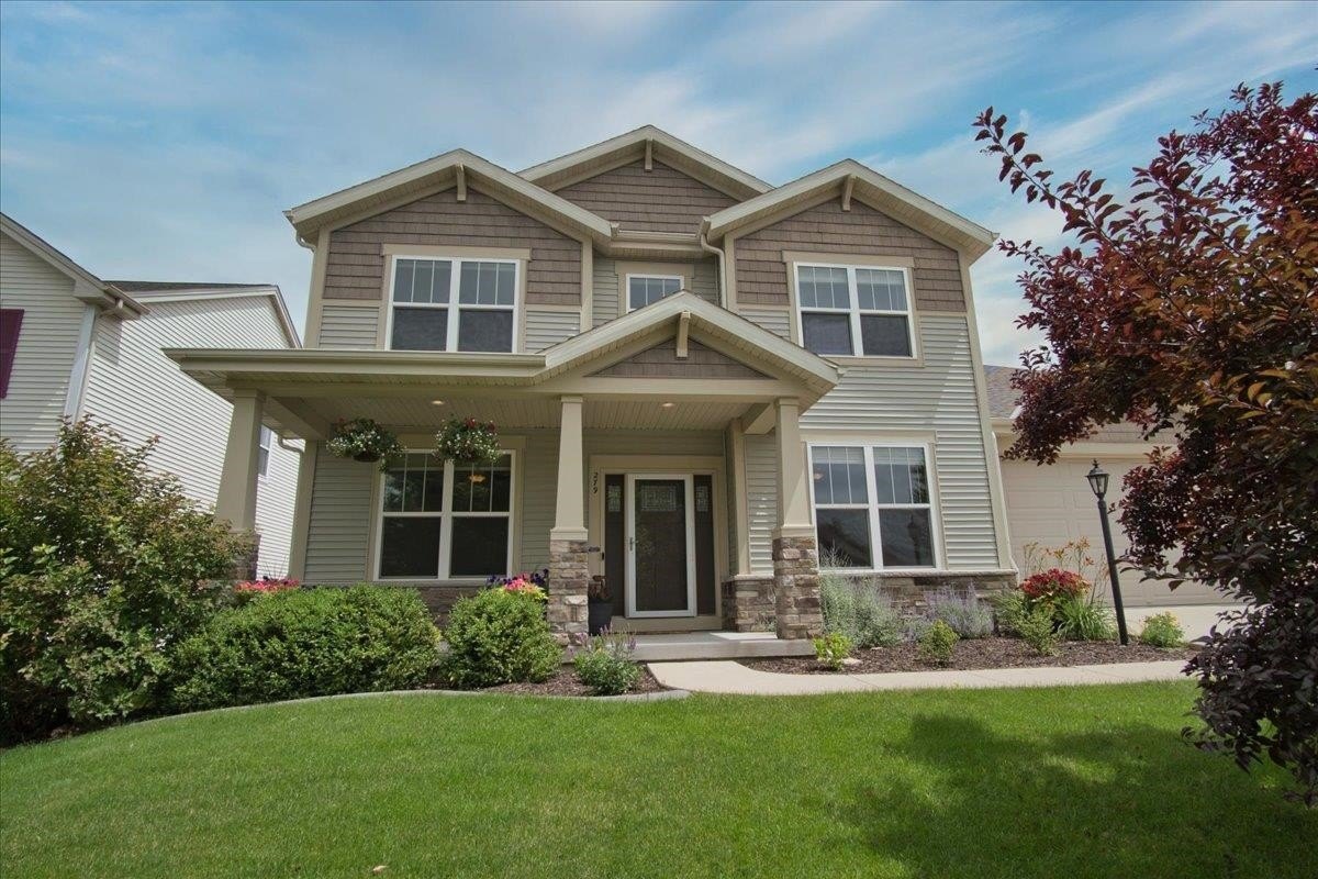 Single Family 5BR 4BA - 279 N Mallard Drive, Sun Prairie, WI
