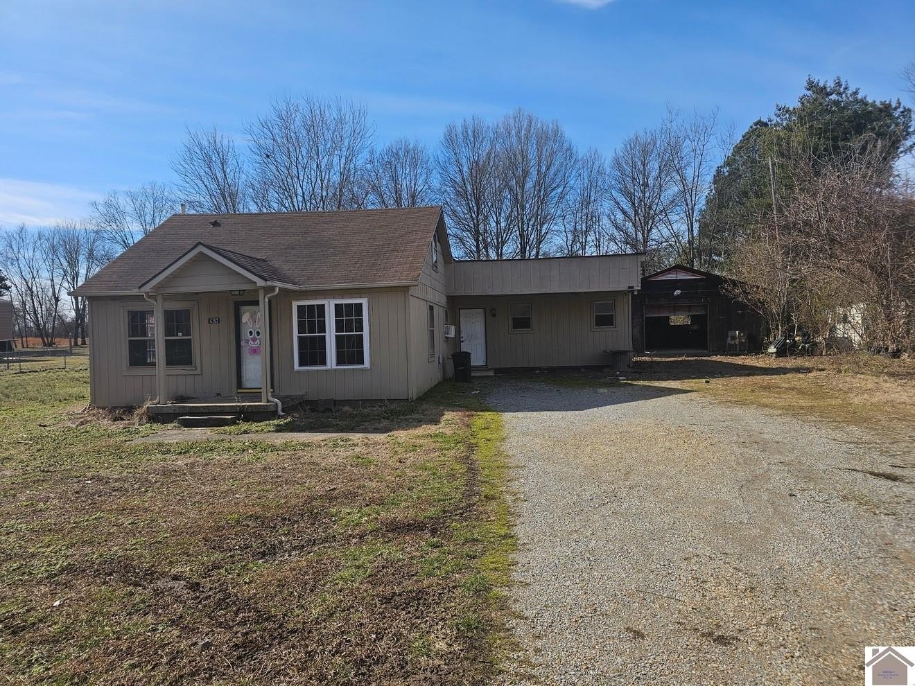 Single Family 3BR 1BA - 6157 ST RT 97, Mayfield, KY