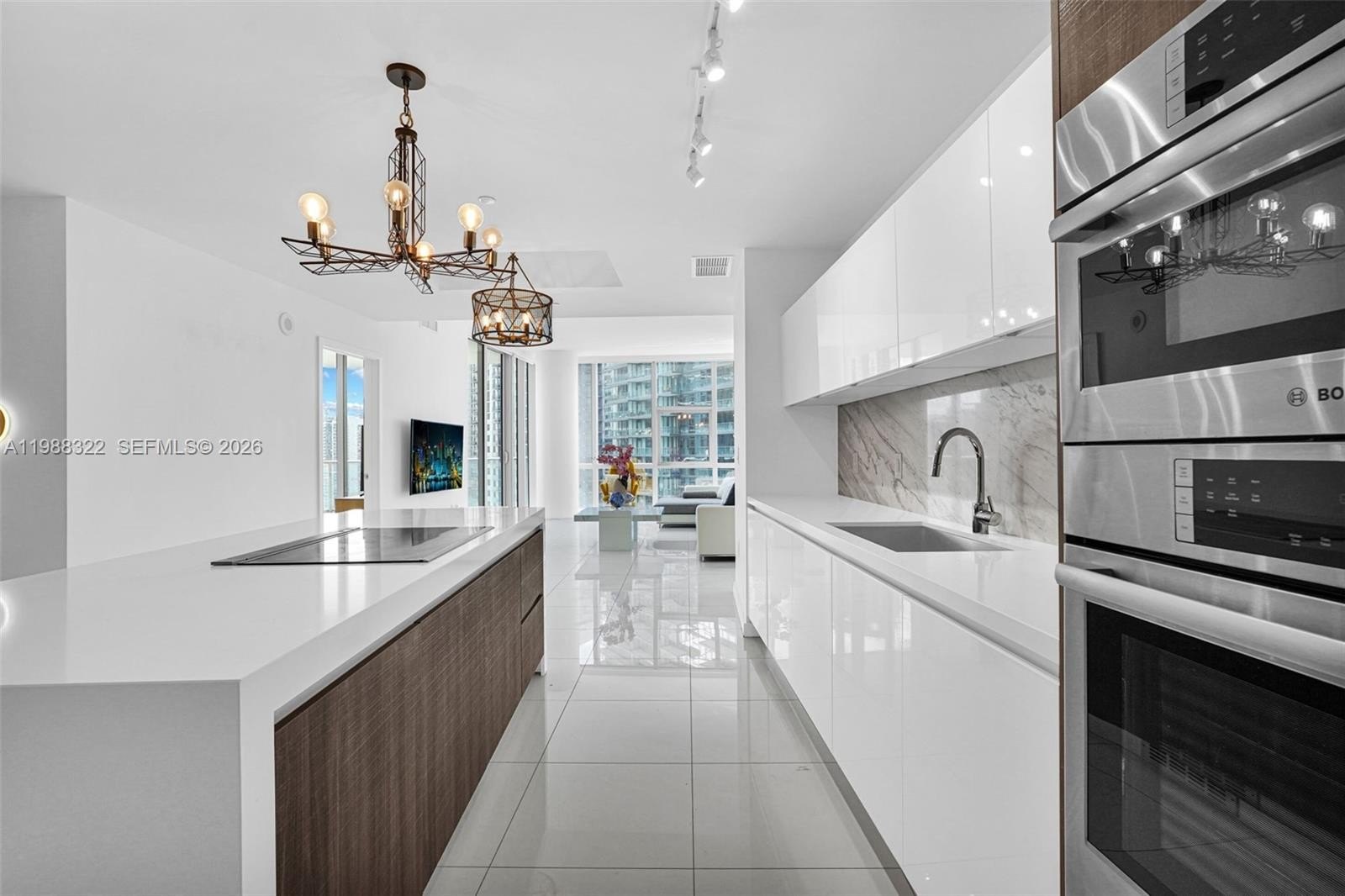 Condo 3BR 4BA - 851 NE 1st Ave, Miami, FL
