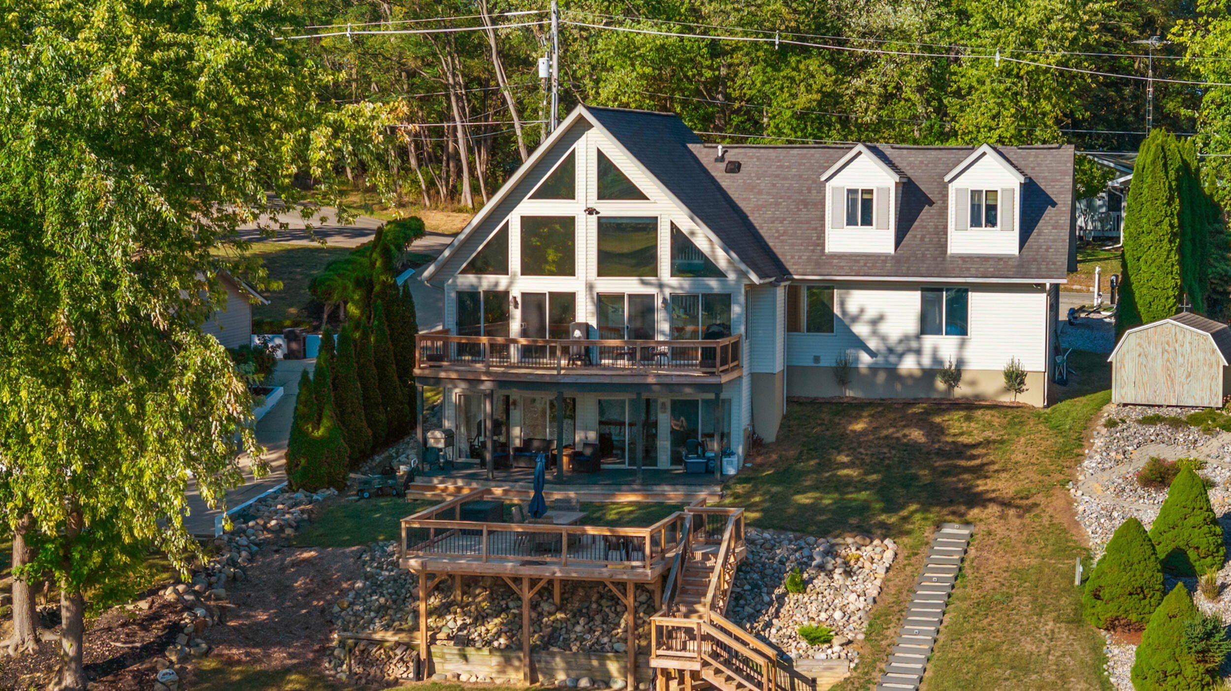 Single Family 5BR 3BA - 11912 N Waldron Road, Jerome, MI