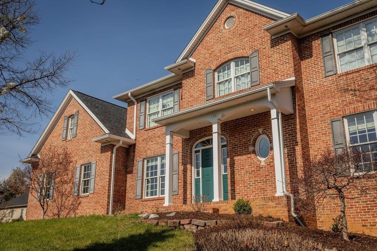 Single Family 4BR 5BA - 1281 KENTSHIRE DR, ROCKINGHAM, VA