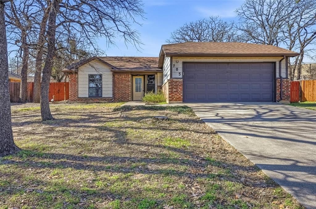 705 Timberoaks Dr  