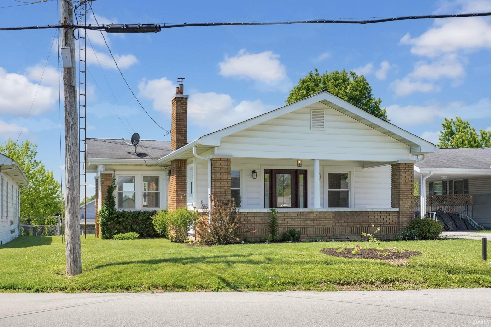 Single Family 2BR 1BA - 2515 Washington Avenue, Bedford, IN