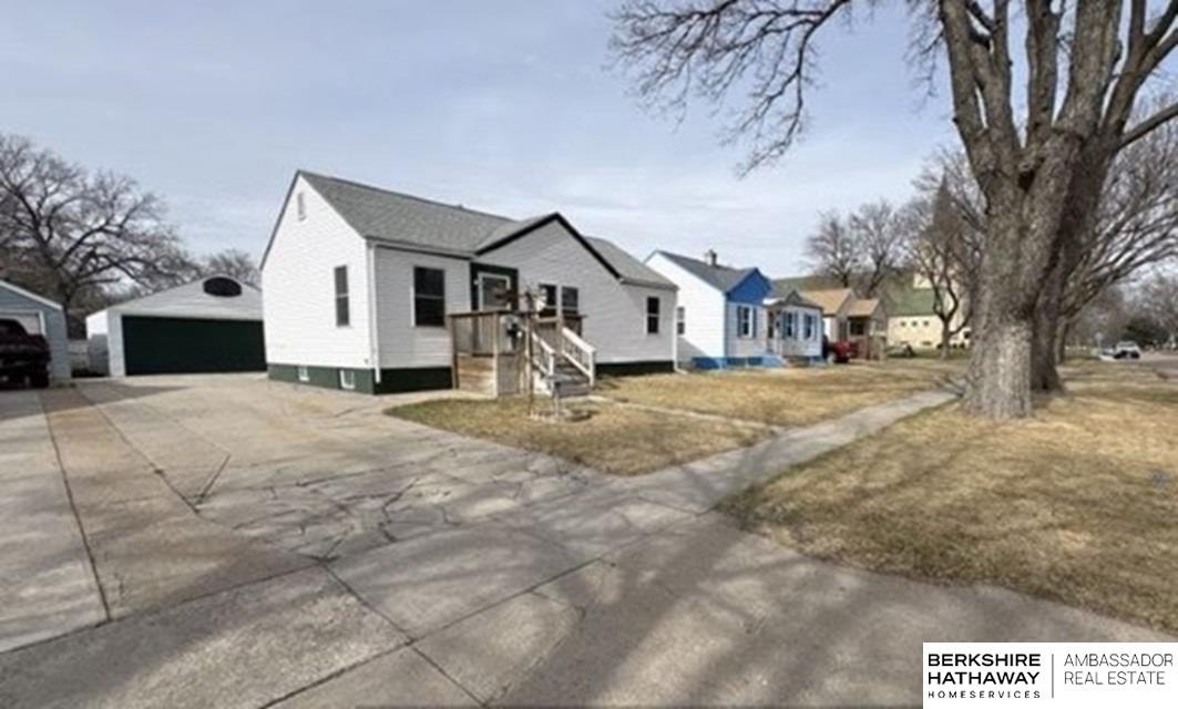 Single Family 3BR 3BA - 312 W 12th Street, Grand Island, NE