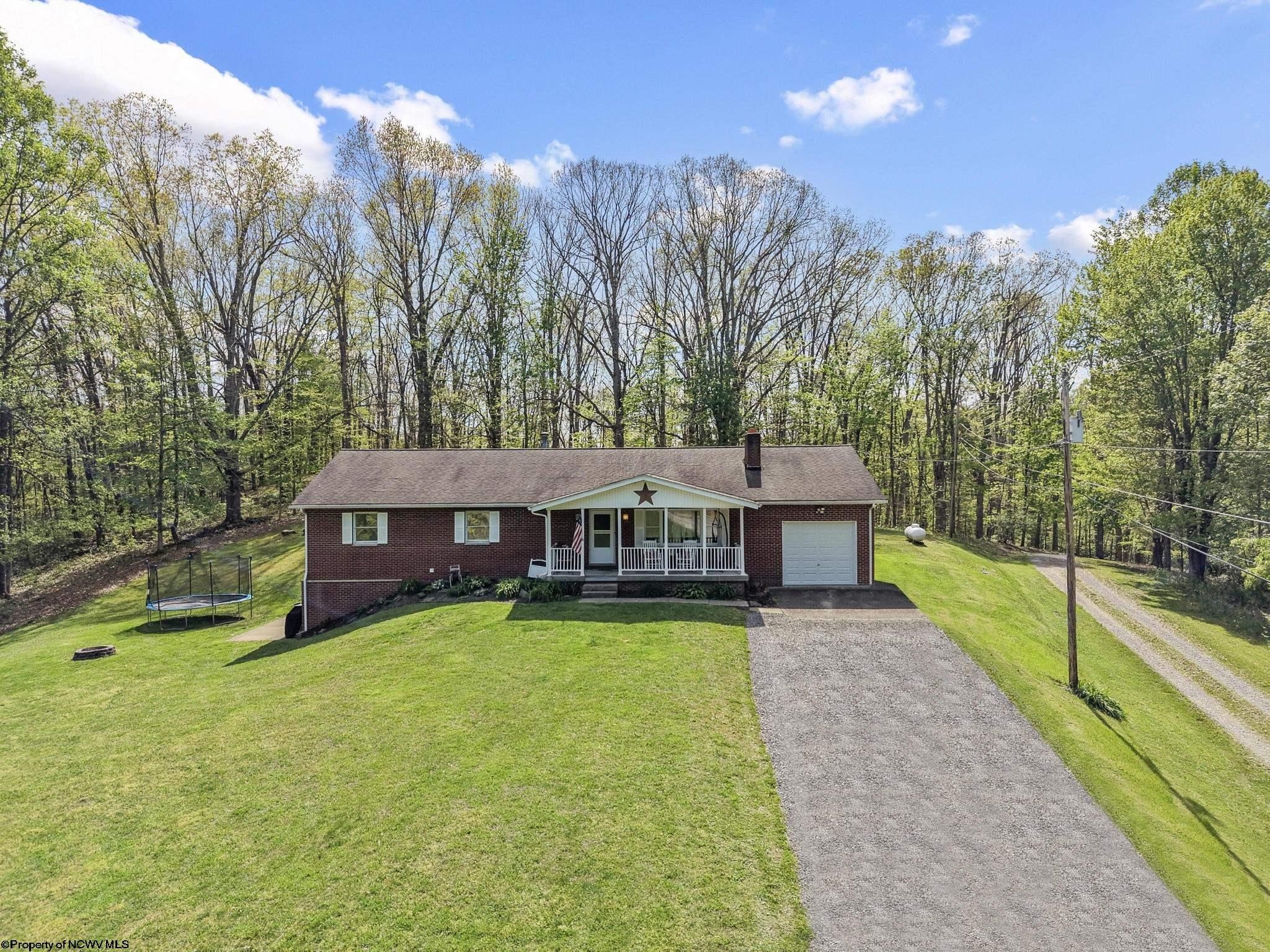 Single Family 6BR 2BA - 247 Riggs Lane, Buckhannon, WV