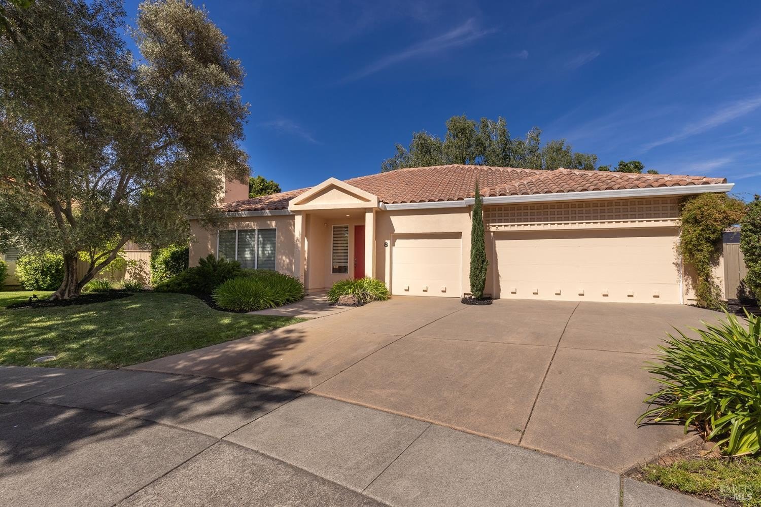 Single Family 3BR 2BA - 8 Emperor Court, Napa, CA