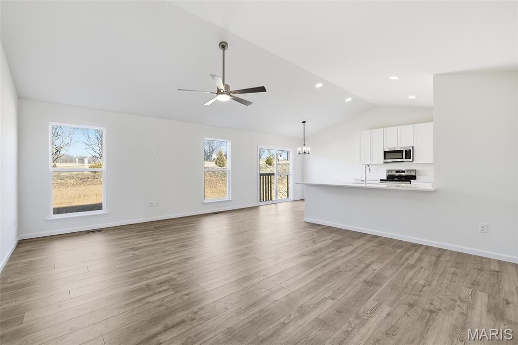 Single Family 3BR 2BA - 3859 Sonora Stone Drive, Florissant, MO