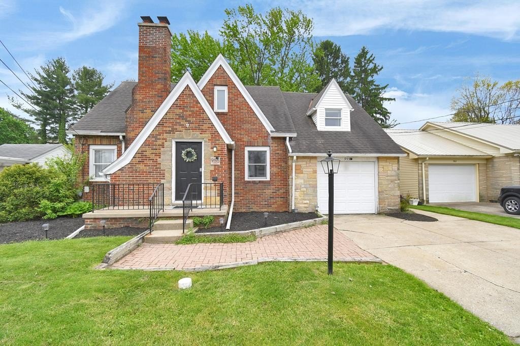 Single Family 3BR 2BA - 955 Maumee Avenue, Mansfield, OH