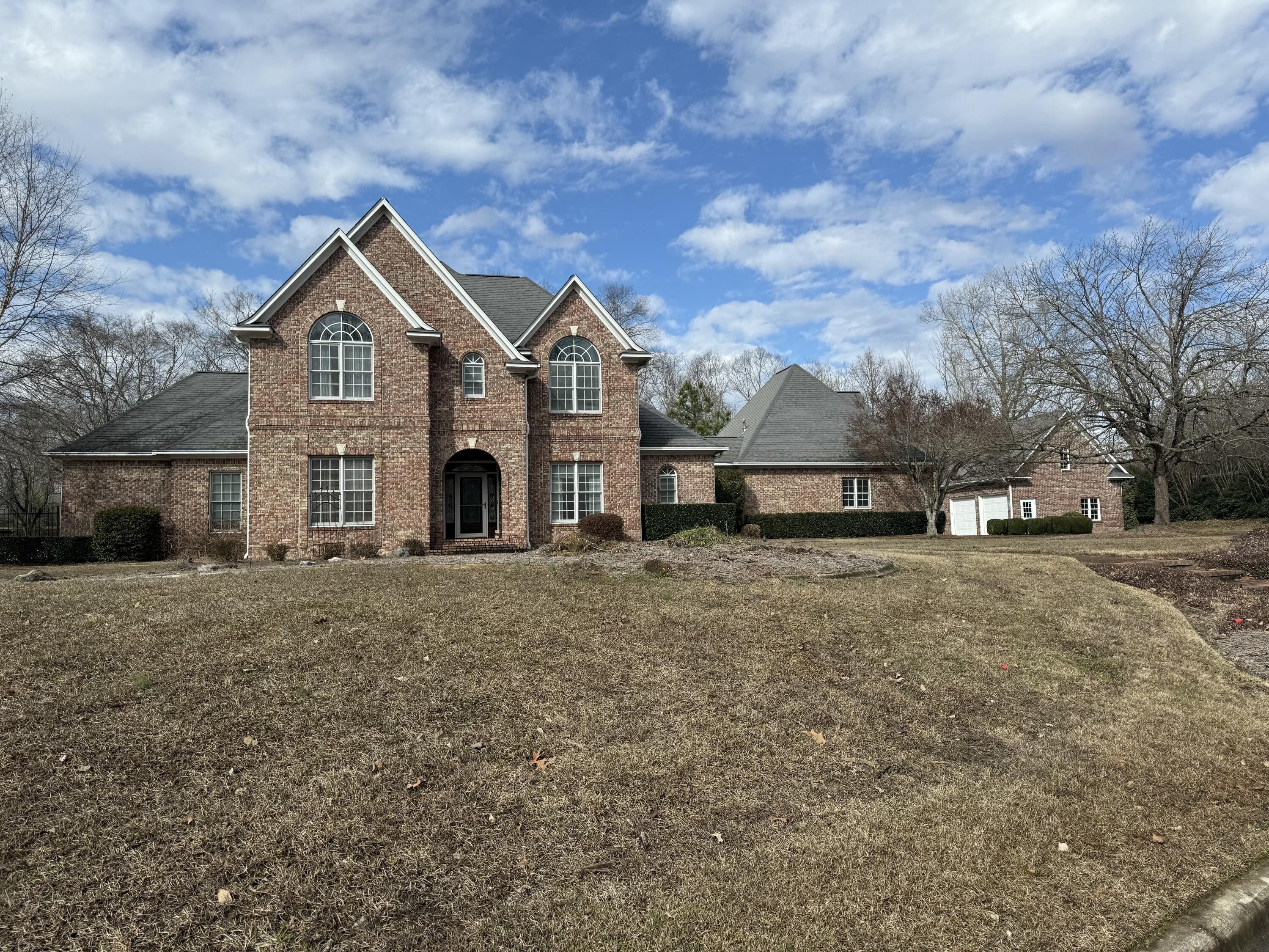 Single Family 5BR 6BA - 1587 Larkspur Circle, Tupelo, MS