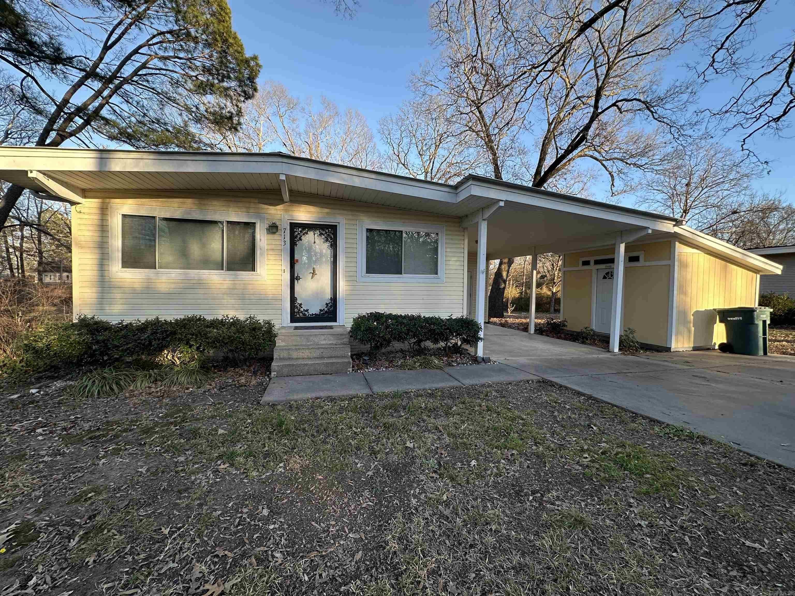 Single Family 2BR 1BA - 713 S Harrison Street, DeWitt, AR
