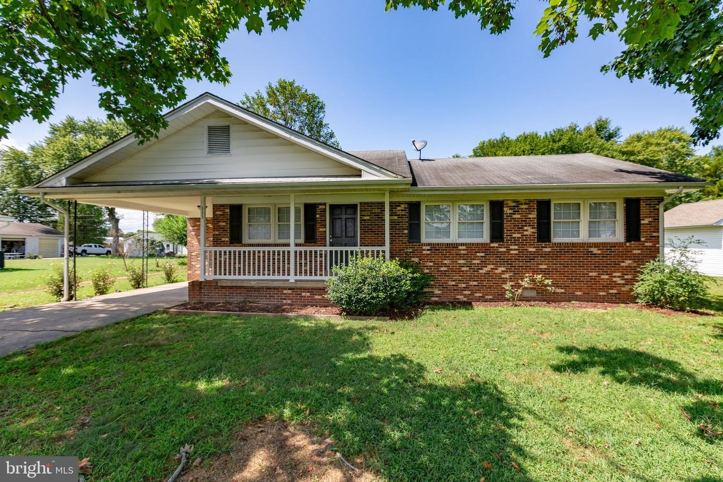 Single Family 3BR 2BA - 333 SANTA MARIA AVE, COLONIAL BEACH, VA