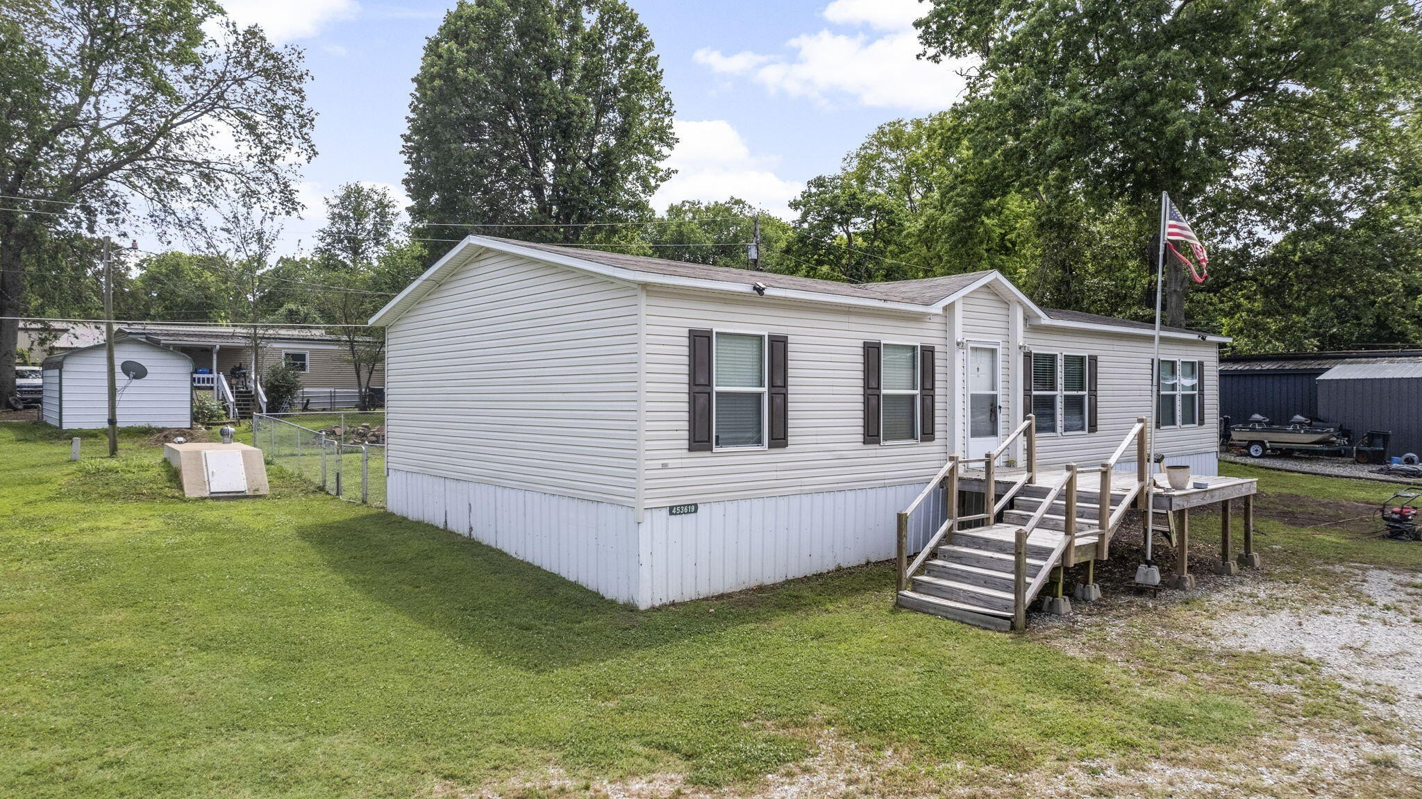 453619 E 305 Rd  
