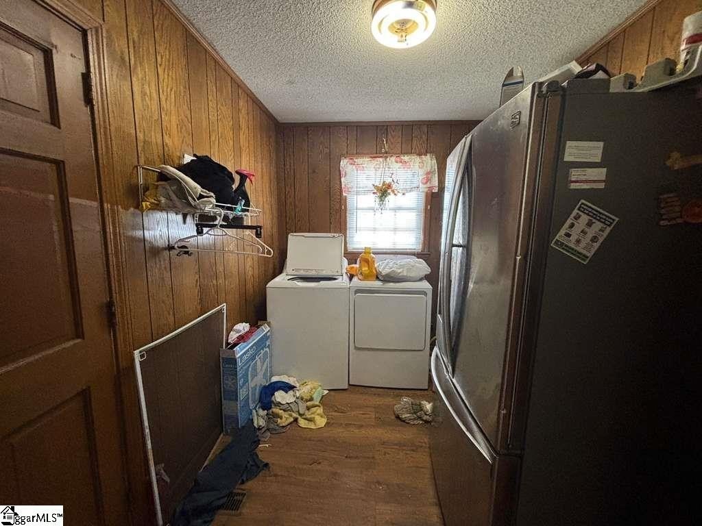 Single Family 3BR 2BA - 927 Cardinal Drive, Easley, SC