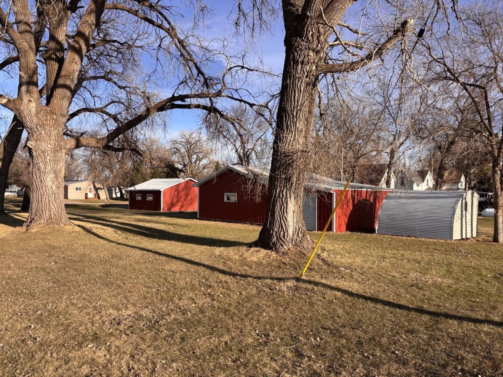 Single Family 3BR 1BA - 133 Wilsey St, Mchenry, ND