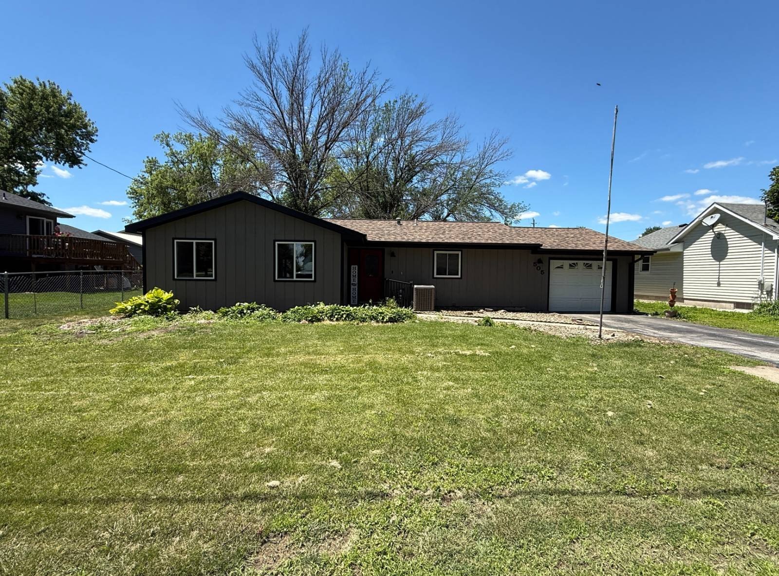 Single Family 3BR 2BA - 505 Mobile Ave, Farragut, IA